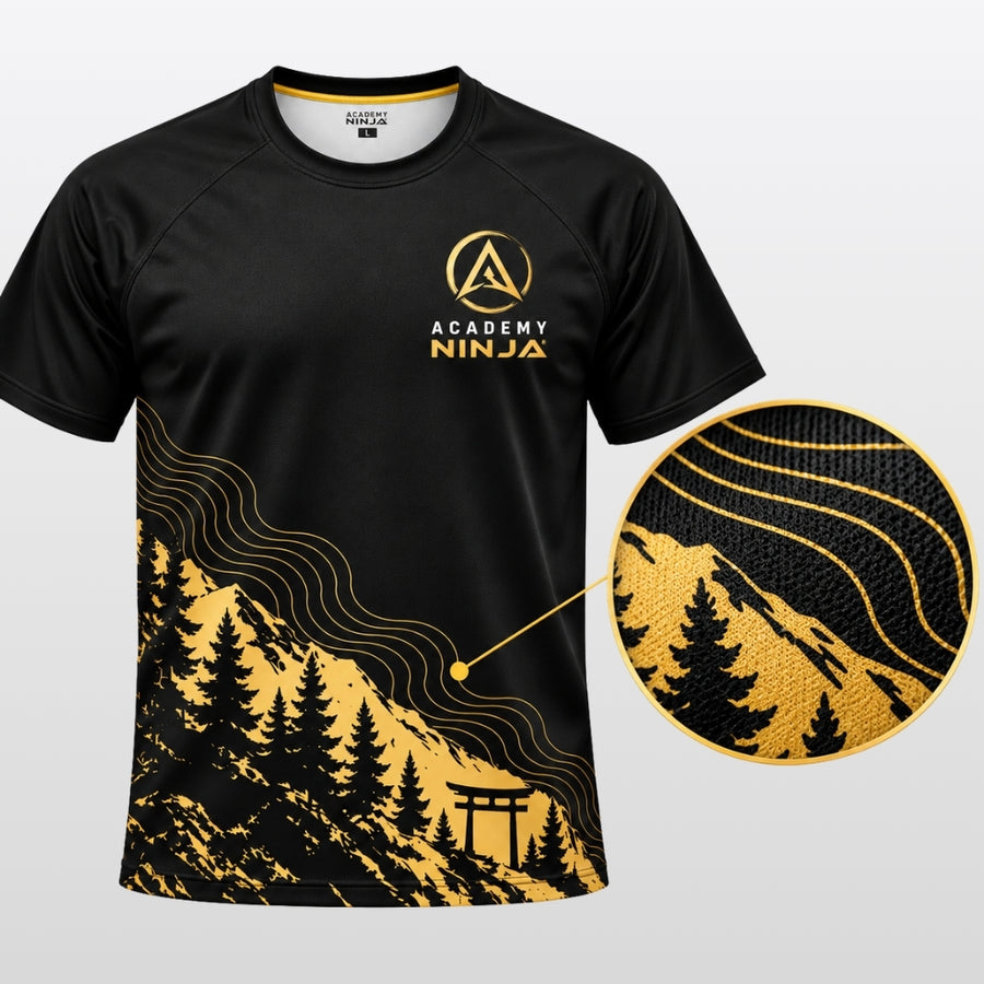 Détail de la maille technique respirante du t-shirt Academy Ninja