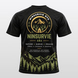 T-shirt technique NINSURVIE noir et kaki, dos avec l'emblème NINSURVIE RYU
